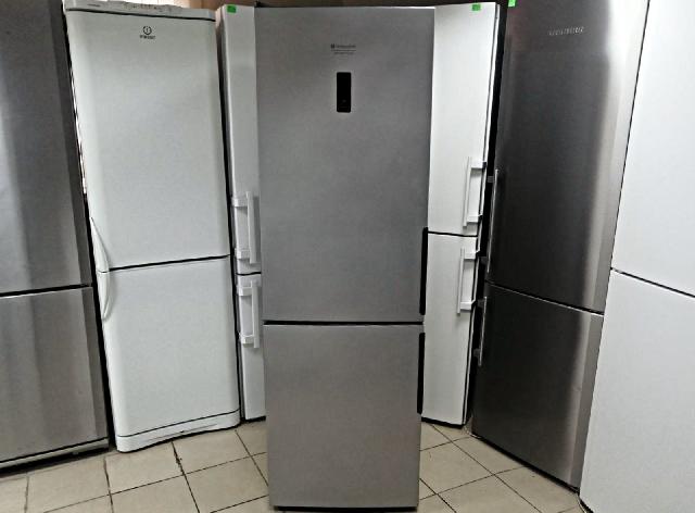 Холодильник Hotpoint Ariston (арт.МЗ0866) Холодильник Hotpoint Ariston (арт.МЗ0866)
