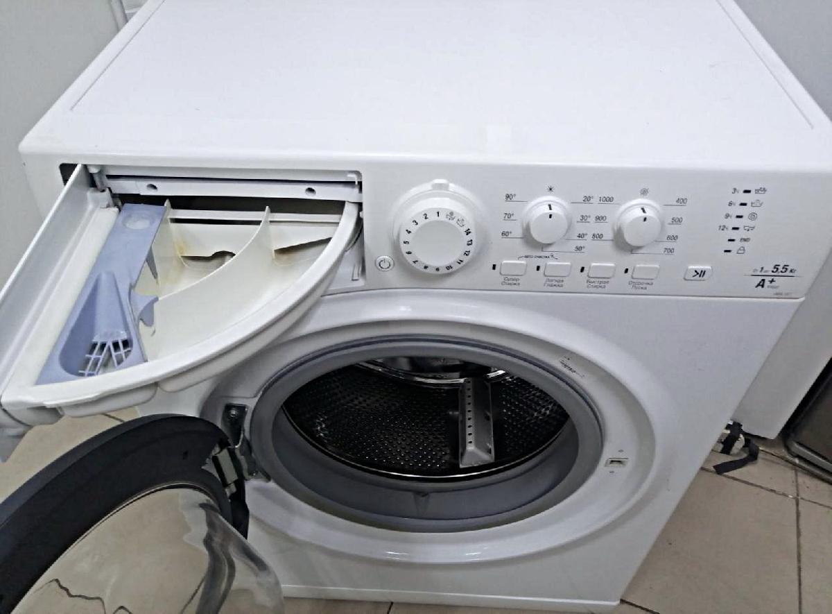 Hotpoint Ariston 5,5кг 1000об/мин (арт.МЗС01042)